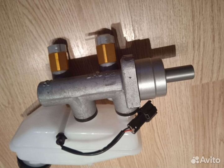 Главный тормозной цилиндр