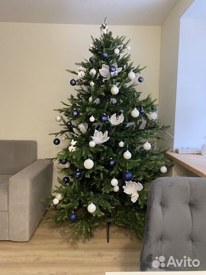 Елка искусственная 210