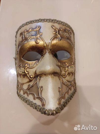 Венецианская маска