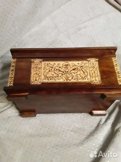 Шкатулка деревянная