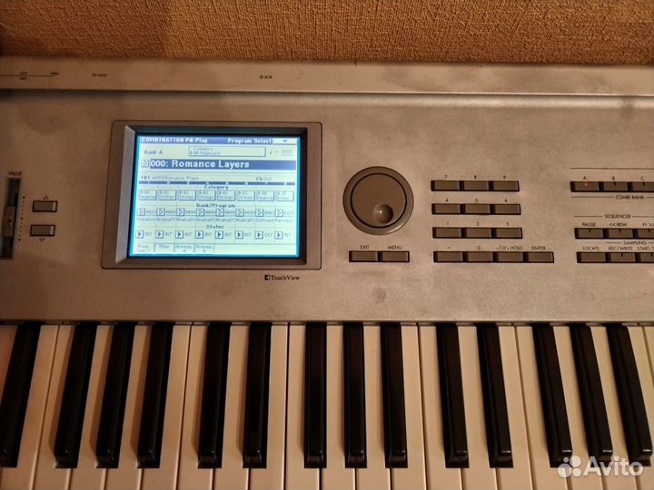 Синтезатор Korg Triton