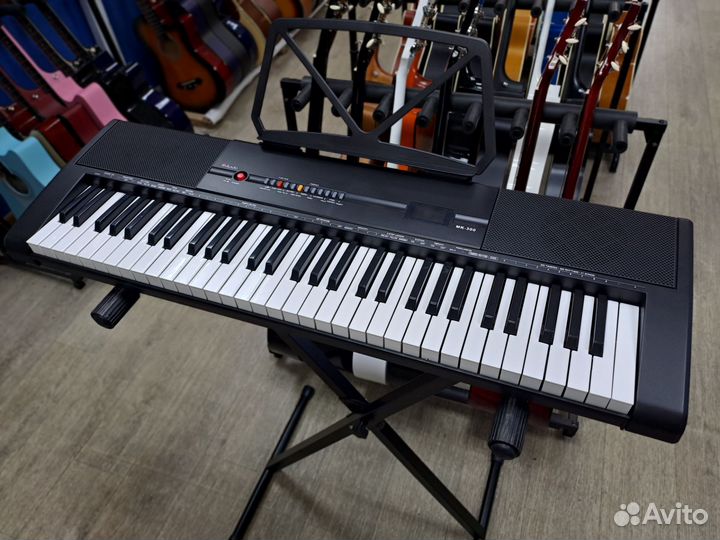 Синтезатор со стойкой