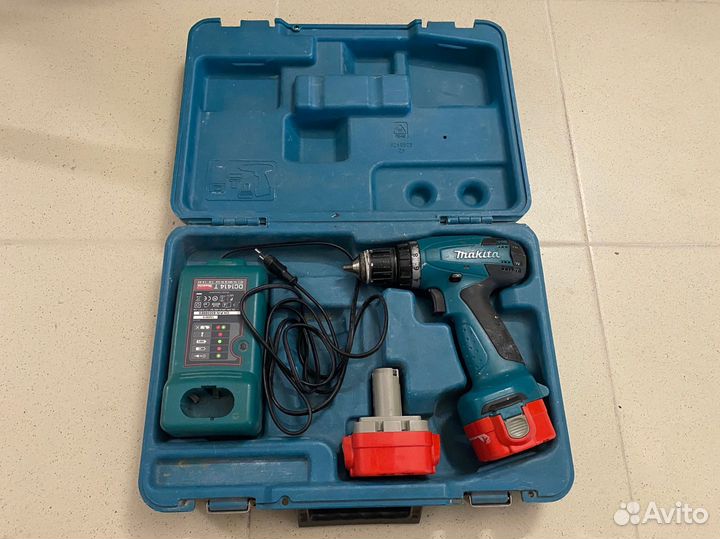 Шуруповерт Makita 6271d