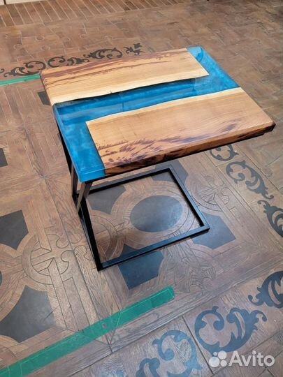 Стол прикроватный из слэба в стиле лофт