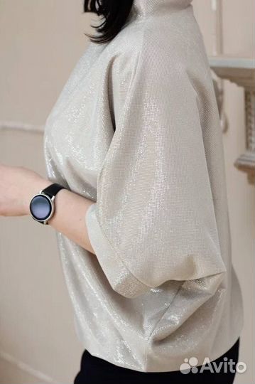 Продам блузку новую размер 50-52
