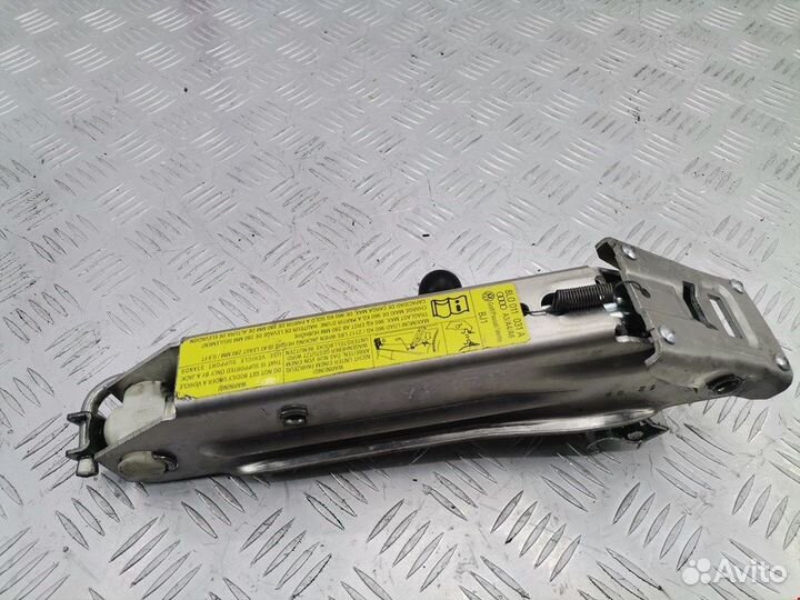 Домкрат для Volkswagen Golf 4 4B0941700C