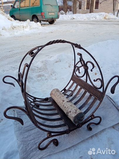 Дровница кованая