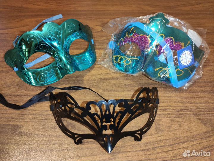 Маска венецианская маскарадная