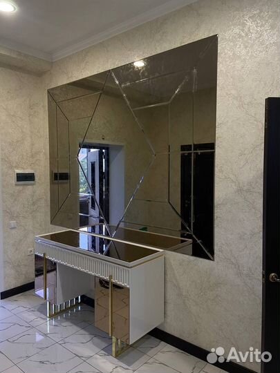 Зеркальное панно