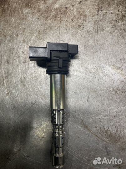 Катушка зажигания Audi Volkswagen Bentley