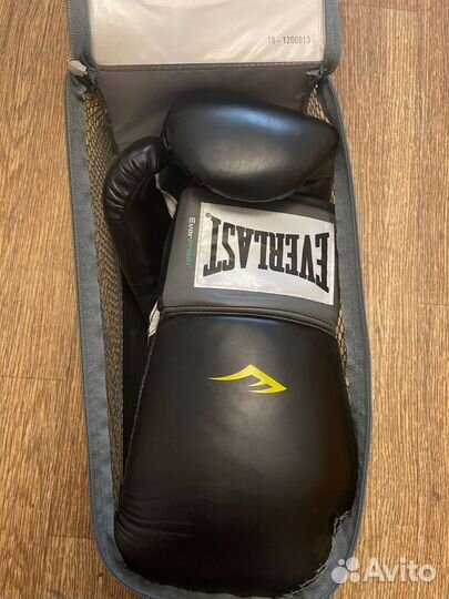 Боксерские перчатки 12 oz everlast