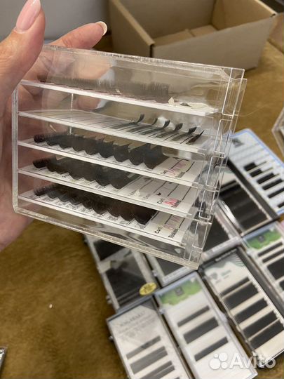 Для наращивания ресниц материалы