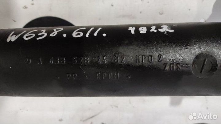 Патрубок воздушного фильтра Mercedes-Benz V 220