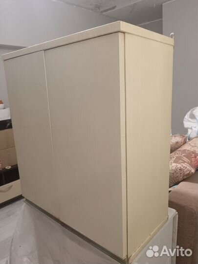 Шкафчик подвесной бу