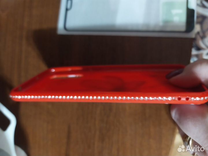 Чехол на телефон