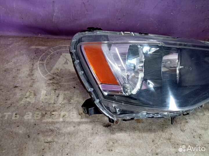 Фара галогеновая передняя правая Mitsubishi