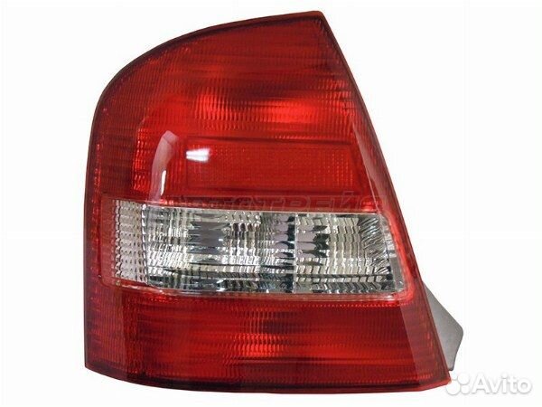 Фонарь задний mazda familia