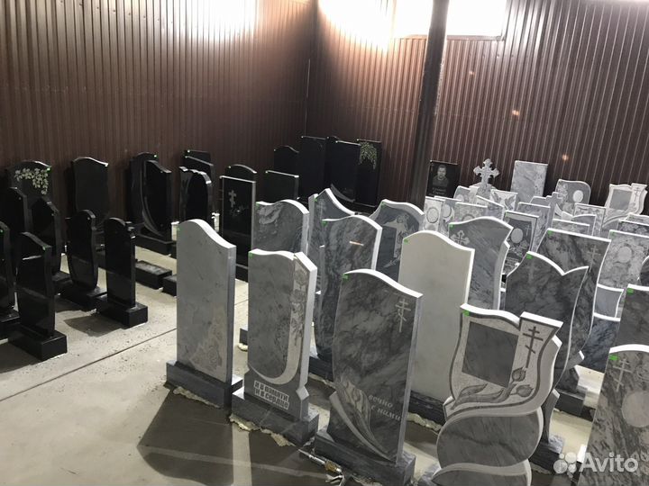 Памятники от простых до элитных