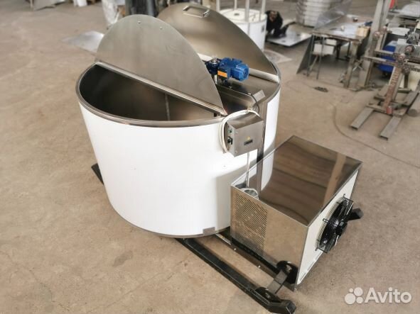 Охладитель молока / Молочный танк на 800 литров