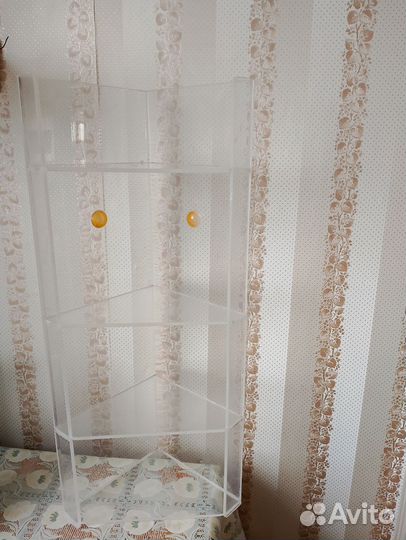 Полки для ванной и туалета