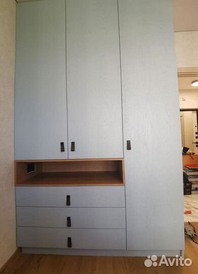 Шкаф распашной на заказ