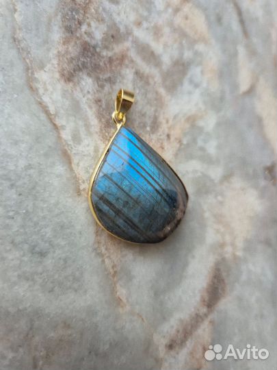 Кулон с лабрадоритом