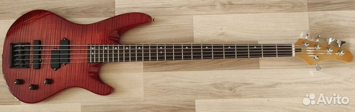 Бас гитара 5 струн