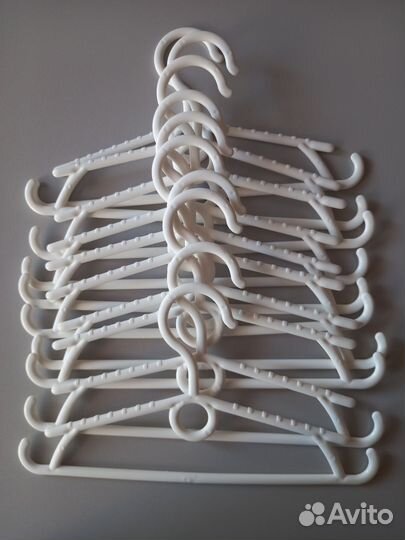 Вешалка плечики детская Новая