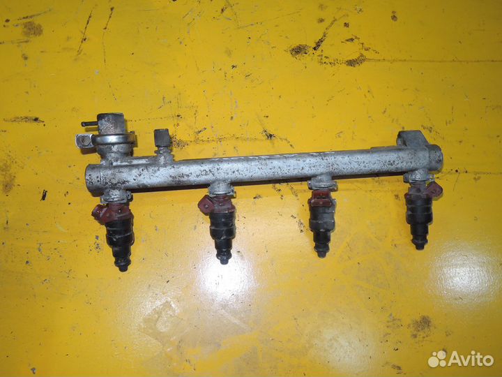 Рампа топливная Opel Vectra B 1995-1999