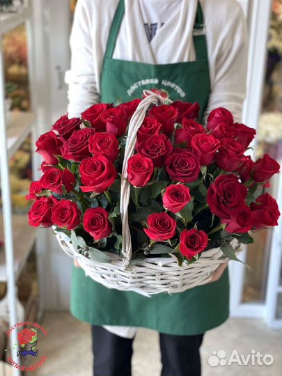 Розы в корзине с доставкой