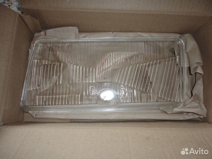 Стекла фар Ауди 80,100, А6, А4, VW Passat новые