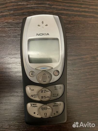 Nokia 100