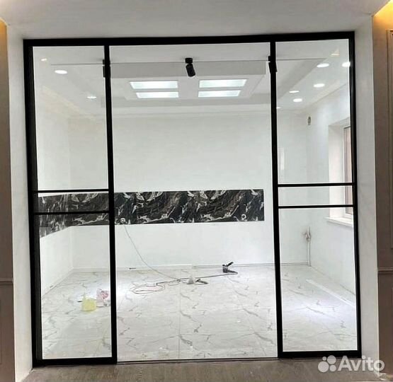 Раздвижная перегородка с матовым стеклом