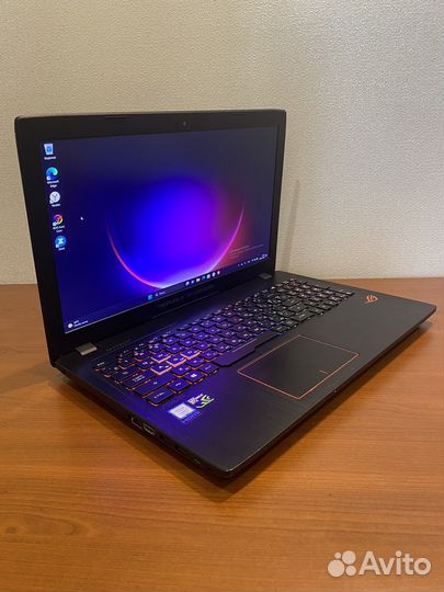 Игровой ноутбук asus ROG strix GL553V