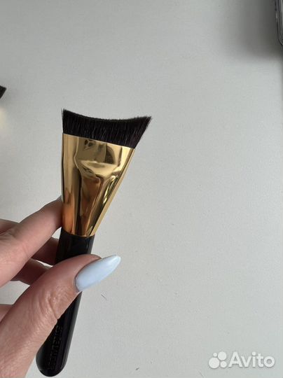 Кисти Estee Lauder