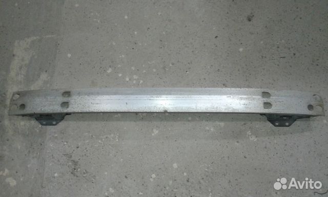 Усилитель заднего бампера Toyota Avensis 2008г