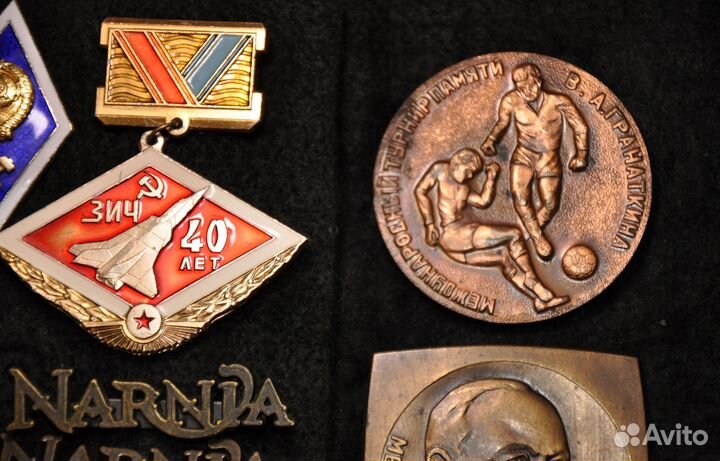 Значка на разные темы: спорт, олимпиада, музыка