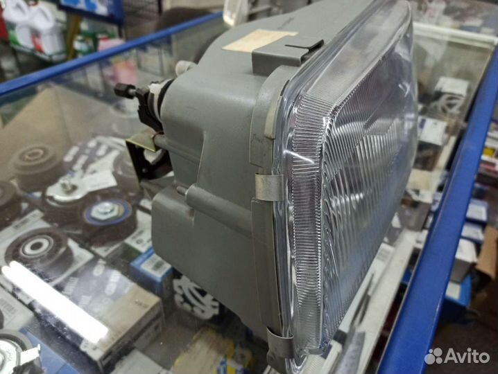 Новая левая фара