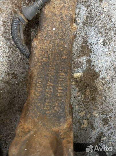 Кулаки поворотные audi а4 в5,а6 с5