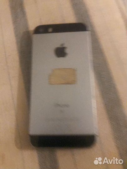 iPhone SE, 32 ГБ