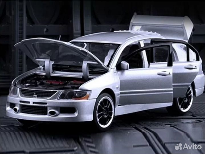 Коллекционная машина Mitsubishi Lancer 9 Evolution