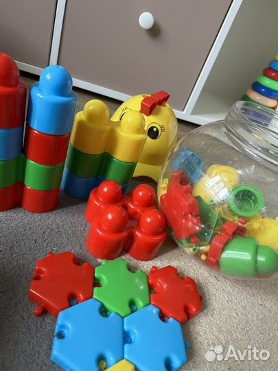 Развивающие игрушки