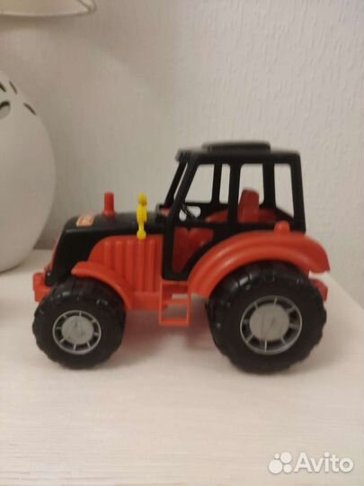 Детский трактор. Машинки