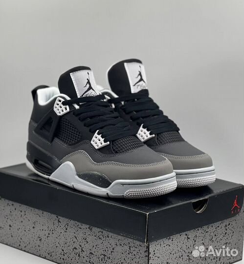 Кроссовки Nike Air Jordan 4