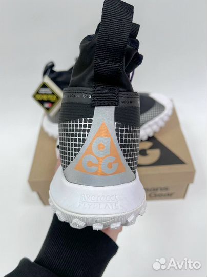 Nike acg mountain fly gore tex