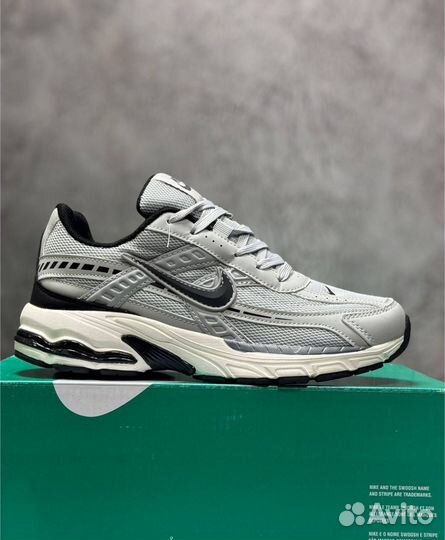 Кроссовки оптом