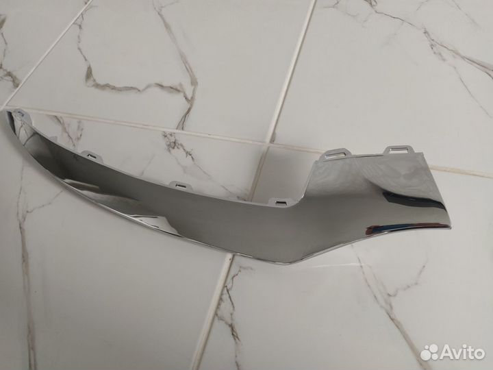 Накладка переднего бампера для Мерседес