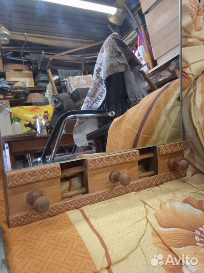 Зеркало старинное