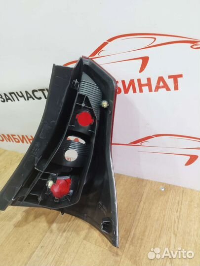 Фонарь задний левый Renault Sandero 1