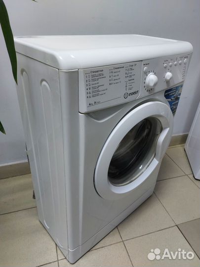Стиральная машина Indesit 4kg узкая
